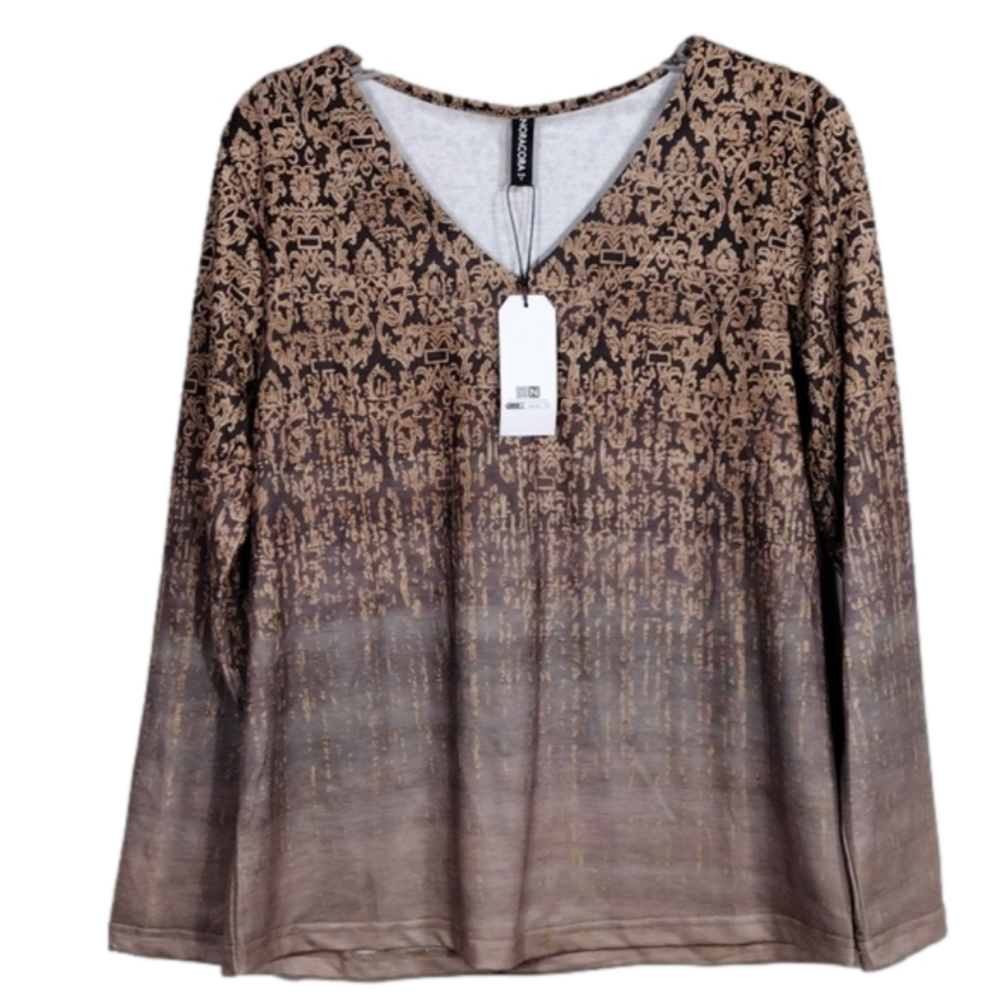 NWT  Noracora top Size Small V-necked long sleeved top